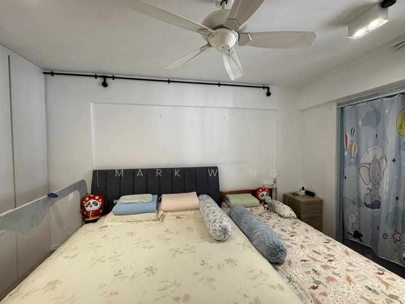 690 Hougang Street 61 HDB Flat For Sale at S$ 565,000 | PropertyGuru Singapore - Bedroom