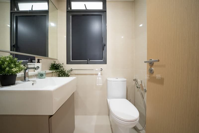 Twin Waterfalls, 118 Punggol Walk, 3 Bedrooms, 1,119 sqft, Executive Condominium For Rent, by Wanni Chan 陈寀颖, 500094587 - Bathroom - PropertyGuru.com.sg