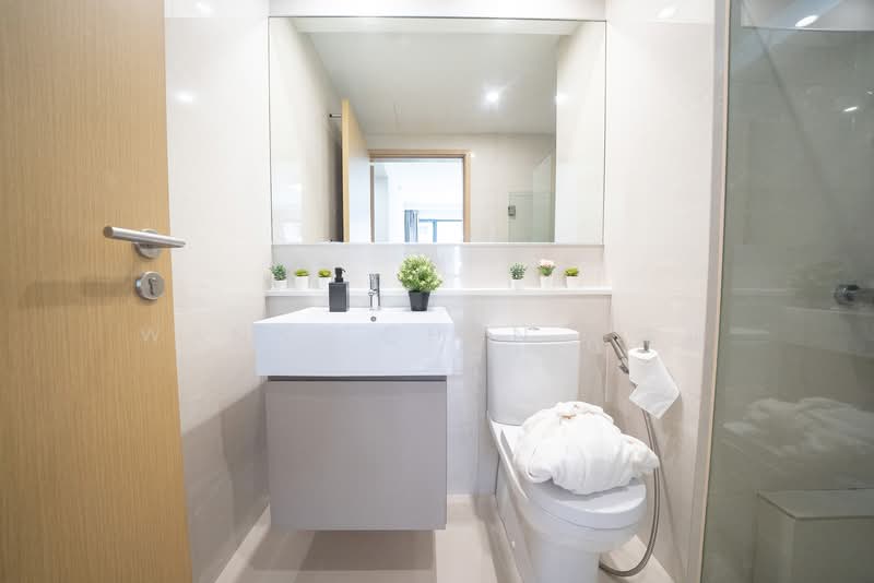 Twin Waterfalls, 118 Punggol Walk, 3 Bedrooms, 1,119 sqft, Executive Condominium For Rent, by Wanni Chan 陈寀颖, 500094587 - Bathroom - PropertyGuru.com.sg