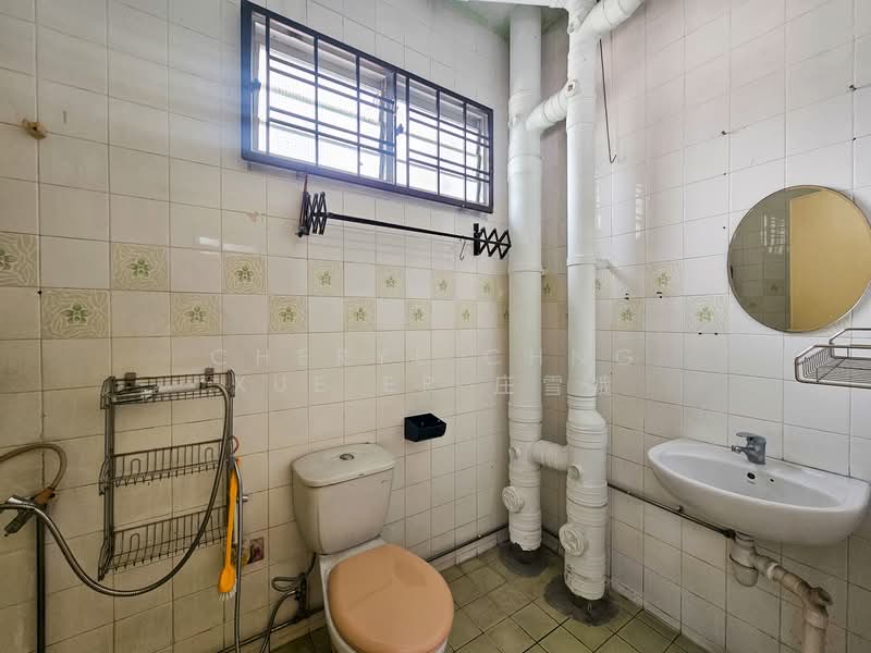 752 Choa Chu Kang North 5, 752 Choa Chu Kang North 5, 3 Bedrooms, 1,130 sqft, HDB Flat For Rent, by Cheryl Chng Xue'Er 庄雪娥, 500094594 - Master Bathroom - PropertyGuru.com.sg