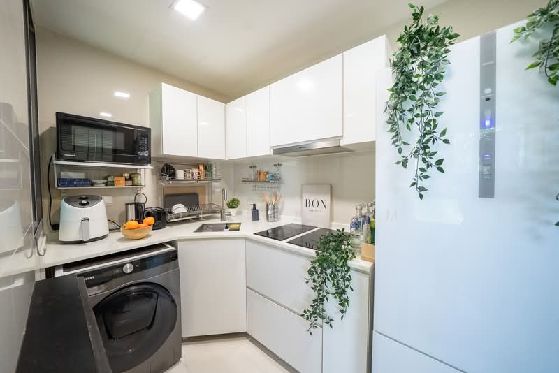 Suites De Laurel Condominium For Sale at S$ 1,150,000 | PropertyGuru Singapore - Kitchen