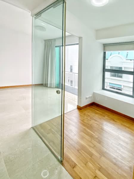 One Oxley Rise Apartment For Sale at S$ 1,650,000 | PropertyGuru Singapore - Study