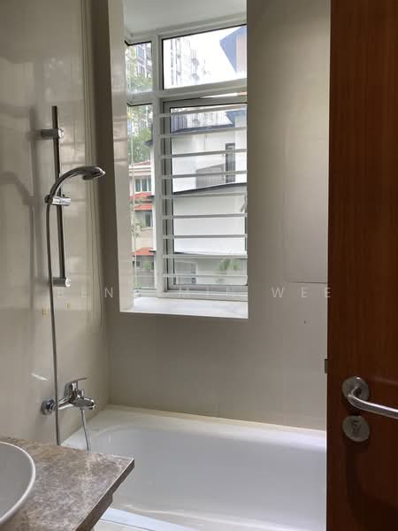 Grosvenor View, 1 Lengkong Empat, 3 Bedrooms, 1,249 sqft, Condominium For Sale, by Benjamin Wee, 500094610 - Bathroom - PropertyGuru.com.sg