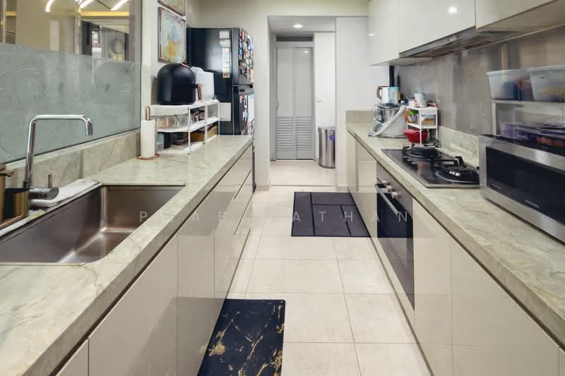 Signature At Yishun Executive Condominium For Sale at S$ 1,588,000 | PropertyGuru Singapore - Kitchen