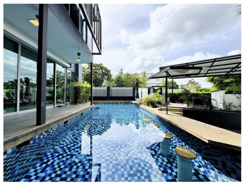 Rare Freehold Detached House in Kembangan Estate Detached House For Sale at S$ 10,800,000 | PropertyGuru Singapore - Exterior