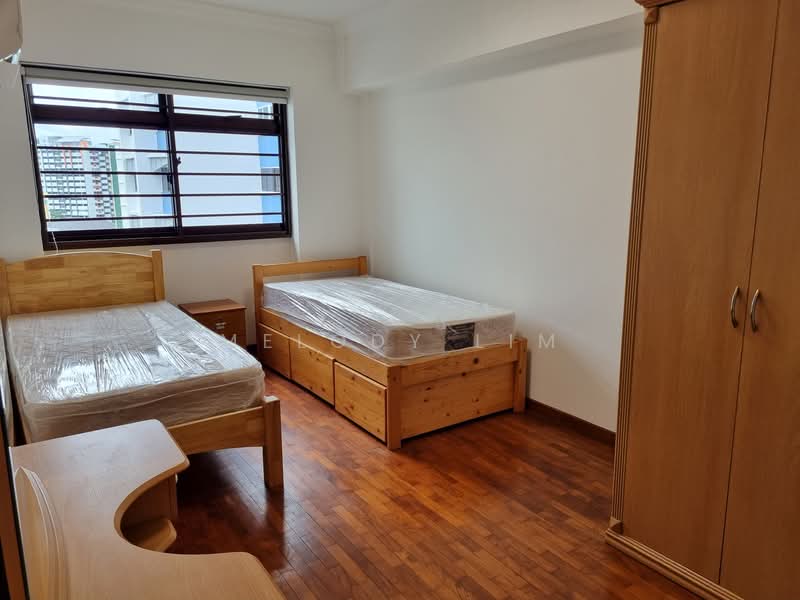 227B Compassvale Drive HDB Flat For Sale at S$ 750,000 | PropertyGuru Singapore - Common Bedroom