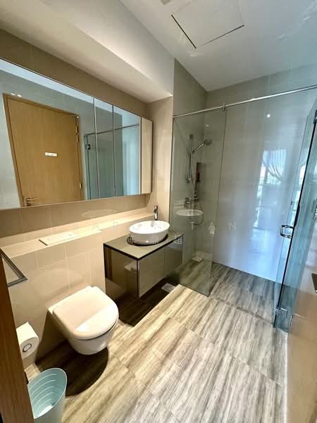 Pollen & Bleu, 15 Farrer Drive, 2 Bedrooms, 1,163 sqft, Condominium For Rent, by Baron Tan 陈鼎超, 500094660 - Bathroom - PropertyGuru.com.sg