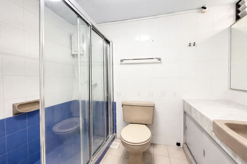 Kilat 19 Apartment For Sale at S$ 5,000,000 | PropertyGuru Singapore - Bathroom