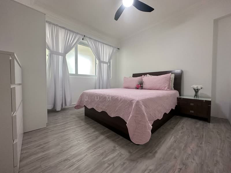 714 Tampines Street 71 HDB Flat For Sale at S$ 670,000 | PropertyGuru Singapore - Bedroom
