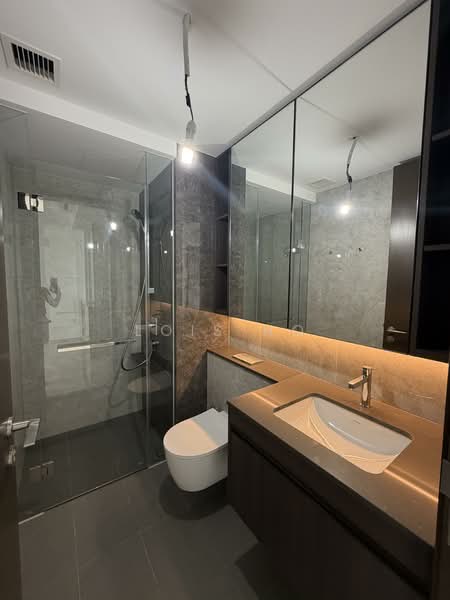 Tembusu Grand, 94 Jalan Tembusu, 2 Bedrooms, 667 sqft, Condominium For Rent, by Lois Ho, 500094663 - Common Bathroom - PropertyGuru.com.sg