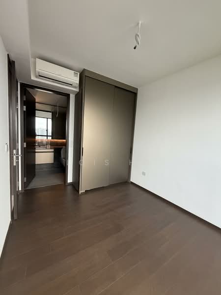 Tembusu Grand, 94 Jalan Tembusu, 2 Bedrooms, 667 sqft, Condominium For Rent, by Lois Ho, 500094663 - Master Bedroom - PropertyGuru.com.sg