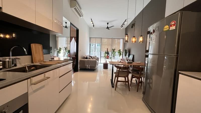 R Maisons (The Maisons) Apartment For Sale at S$ 918,000 | PropertyGuru Singapore - Kitchen