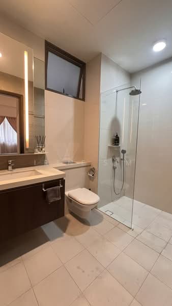 R Maisons (The Maisons) Apartment For Sale at S$ 918,000 | PropertyGuru Singapore - Bathroom