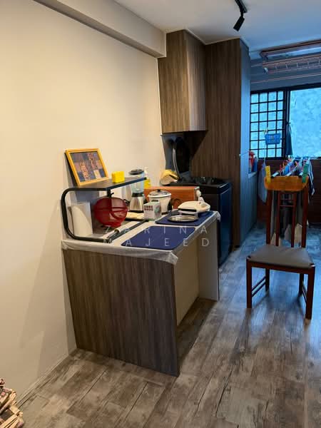 130 Bishan Street 12 HDB Flat For Sale at S$ 880,000 | PropertyGuru Singapore - Kitchen