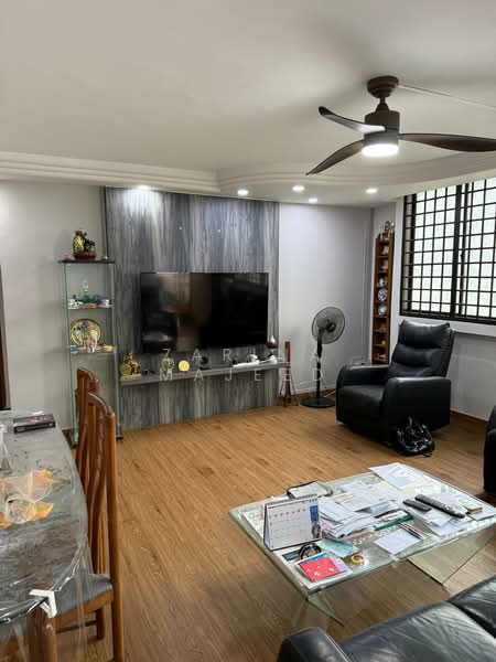 130 Bishan Street 12 HDB Flat For Sale at S$ 880,000 | PropertyGuru Singapore - Living Room