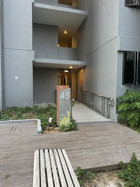 Riverfront Residences, 41 Hougang Avenue 7, 1 Bedroom, 517 sqft, Condominium For Rent, by GOH SEE HOW, 500094678 - Exterior - PropertyGuru.com.sg