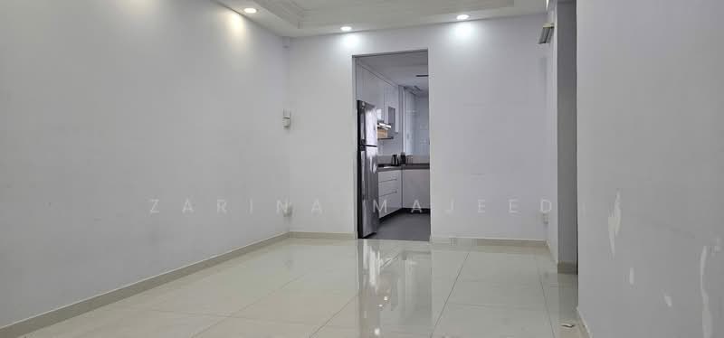 146 Woodlands Street 13, 146 Woodlands Street 13, 2 Bedrooms, 725 sqft, HDB Flat For Rent, by Zarina Majeed, 500094688 - Kitchen - PropertyGuru.com.sg