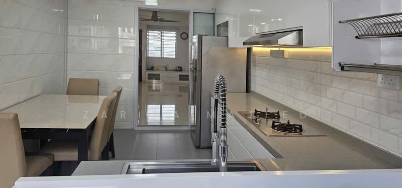 146 Woodlands Street 13, 146 Woodlands Street 13, 2 Bedrooms, 725 sqft, HDB Flat For Rent, by Zarina Majeed, 500094688 - Kitchen - PropertyGuru.com.sg