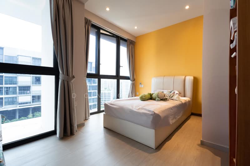 iNz Residence Condominium For Sale at S$ 2,680,000 | PropertyGuru Singapore - Bedroom