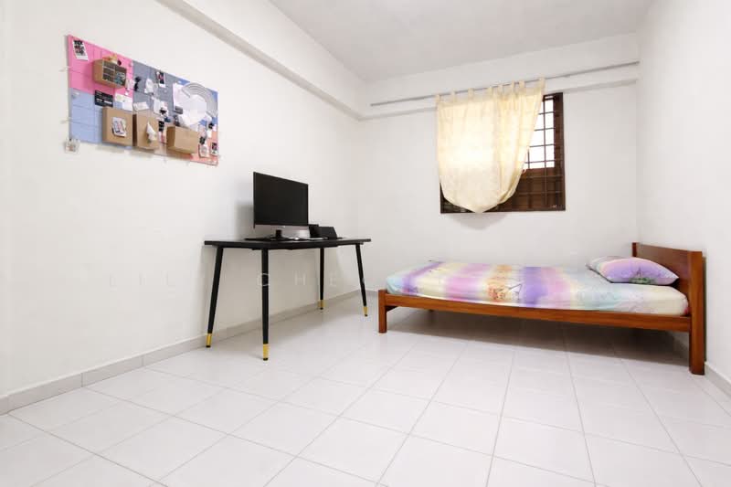 116 Bedok Reservoir Road HDB Flat For Sale at S$ 399,000 | PropertyGuru Singapore - Bedroom