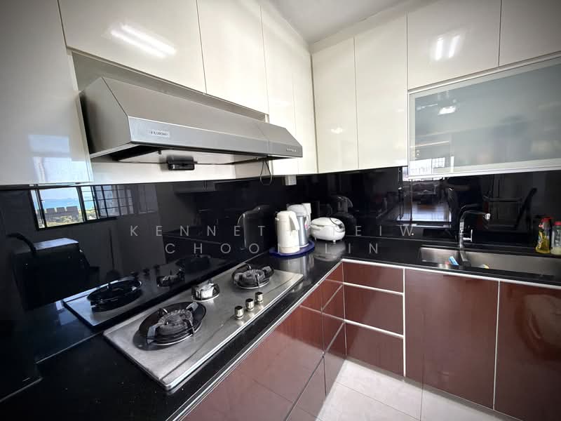 77 Marine Drive HDB Flat For Sale at S$ 1,200,000 | PropertyGuru Singapore - Kitchen
