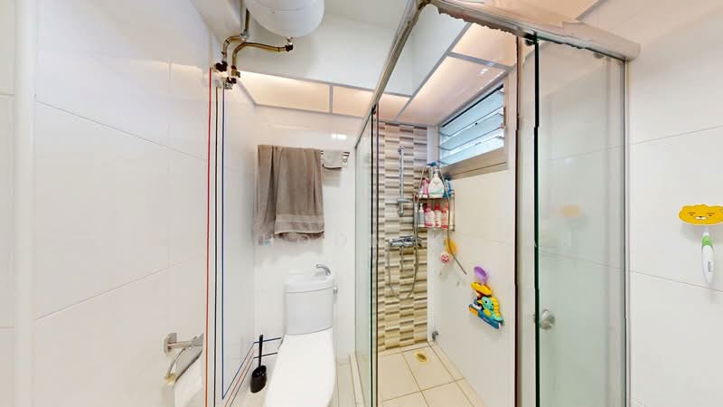 409D Northshore Drive HDB Flat For Sale at S$ 899,000 | PropertyGuru Singapore - Bathroom