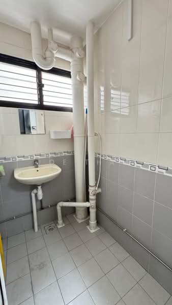 36 Cassia Crescent HDB Flat For Sale at S$ 545,000 | PropertyGuru Singapore - Bathroom