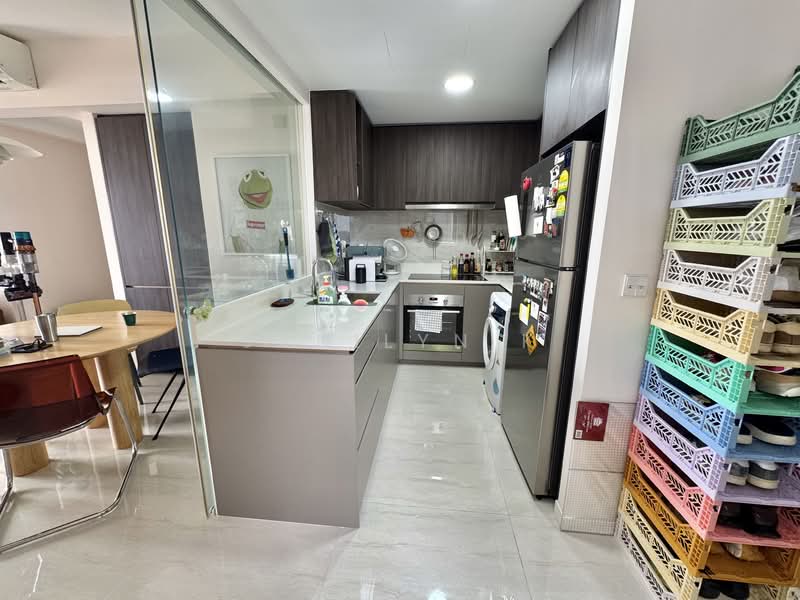 Riverfront Residences Condominium For Sale at S$ 1,580,000 | PropertyGuru Singapore - Kitchen