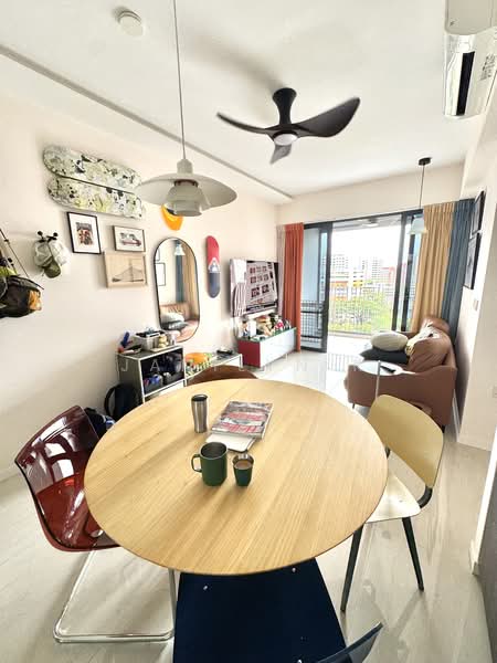 Riverfront Residences Condominium For Sale at S$ 1,580,000 | PropertyGuru Singapore - Living Room