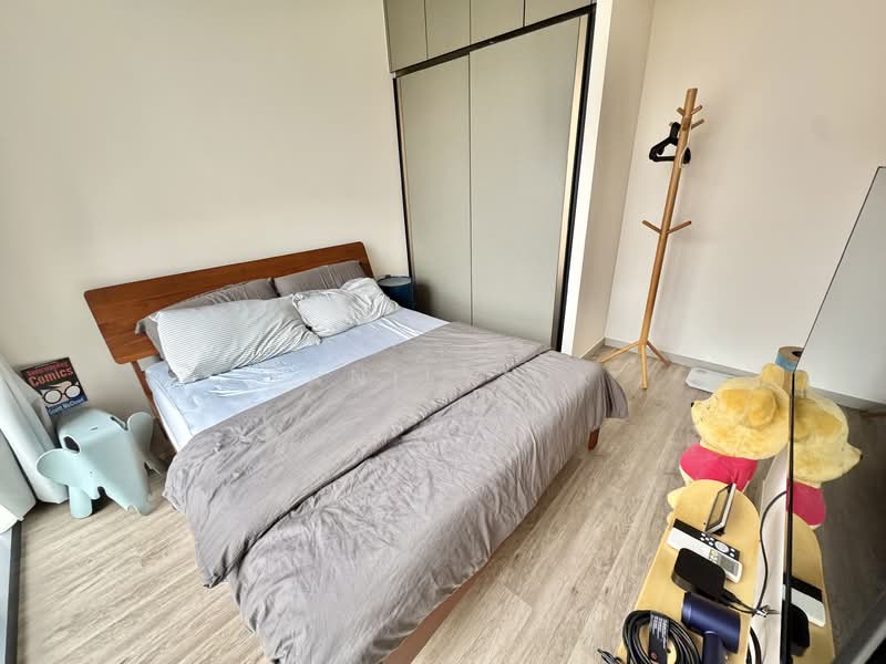 Riverfront Residences Condominium For Sale at S$ 1,580,000 | PropertyGuru Singapore - Bedroom