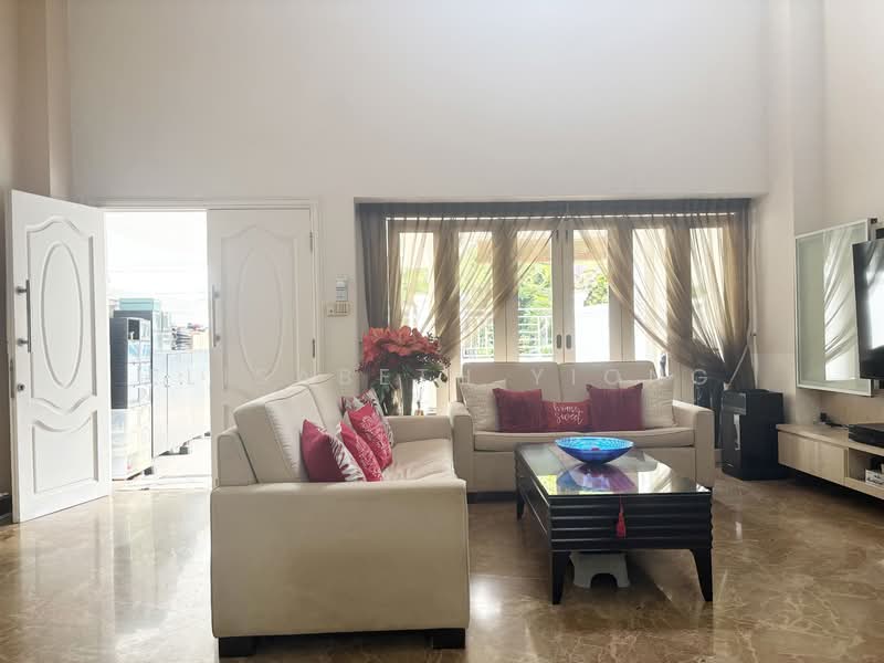 Park Villas, Park Villas Rise, Ang Mo Kio / Bishan / Thomson, 5 Bedrooms, 2,600 sqft, Terraced House For Sale, by Elisabeth Yiong, 500094738 - Living Room - PropertyGuru.com.sg