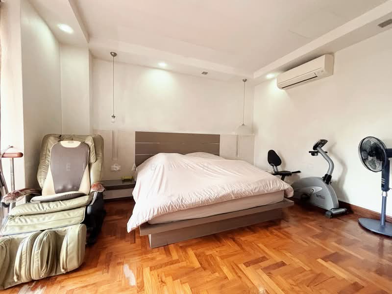 Park Villas Terraced House For Sale at S$ 2,999,000 | PropertyGuru Singapore - Bedroom