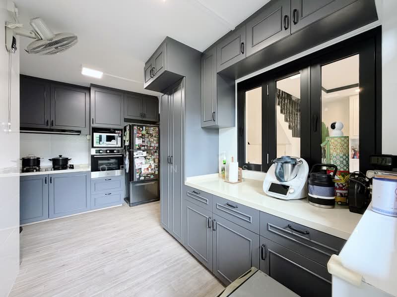 108 Lengkong Tiga HDB Flat For Sale at S$ 1,280,000 | PropertyGuru Singapore - Kitchen