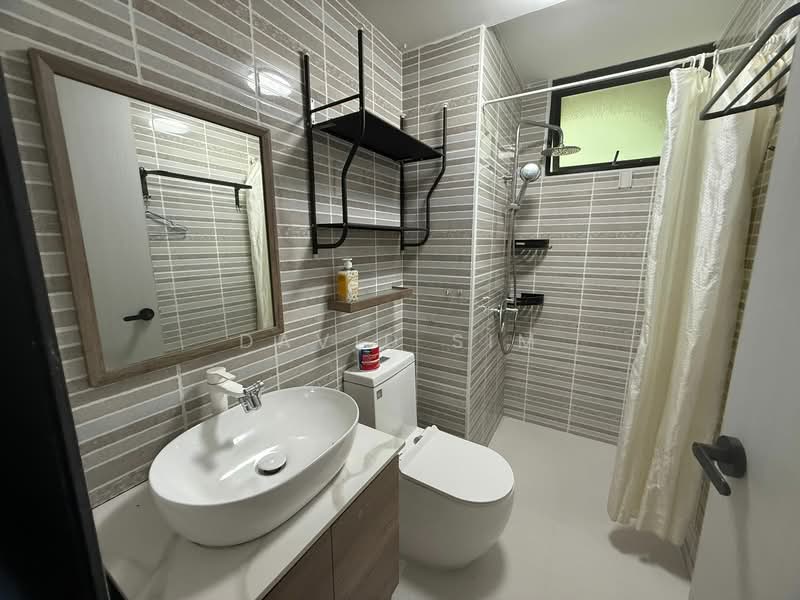 Simei Green Condominium, 9 Simei Street 4, Room Rental, 100 sqft, Condominium For Rent, by David Sim, 500094747 - Bathroom Blk3 - PropertyGuru.com.sg