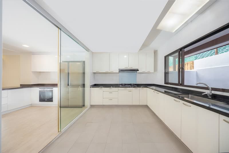 C.H.E.A.P Freehold Inter Terrace for Sale D19 Terraced House For Sale at S$ 5,180,000 | PropertyGuru Singapore