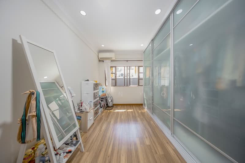 C.H.E.A.P Freehold Inter Terrace for Sale D19 Terraced House For Sale at S$ 5,180,000 | PropertyGuru Singapore - Interior