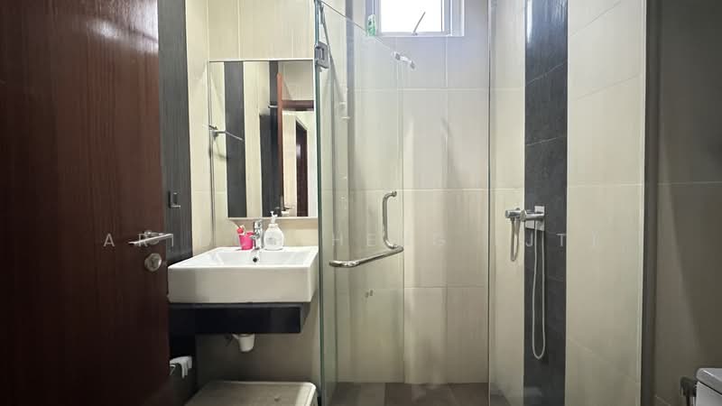 Onan Suites, 215 Onan Road, 3 Bedrooms, 969 sqft, Condominium For Rent, by Arioch Heng (JT), 500094757 - Bathroom - PropertyGuru.com.sg