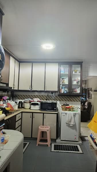 417 Pasir Ris Drive 6 HDB Flat For Sale at S$ 738,000 | PropertyGuru Singapore - Kitchen