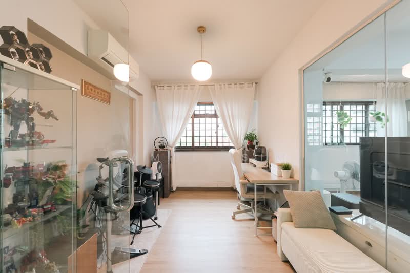 296 Choa Chu Kang Avenue 2 HDB Flat For Sale at S$ 649,000 | PropertyGuru Singapore - Study