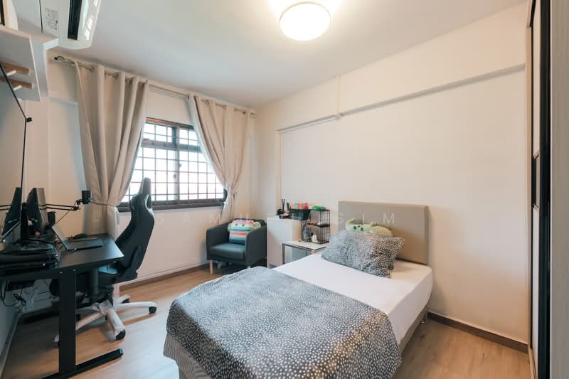 296 Choa Chu Kang Avenue 2 HDB Flat For Sale at S$ 649,000 | PropertyGuru Singapore - Bedroom