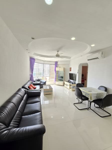 Castle Green, 483 Yio Chu Kang Road, 2 Bedrooms, 947 sqft, Condominium For Rent, by MH Quek, 500094771 - Living Room - PropertyGuru.com.sg