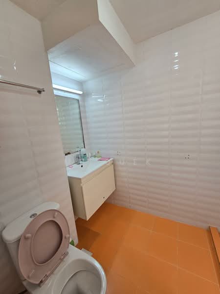 Castle Green, 483 Yio Chu Kang Road, 2 Bedrooms, 947 sqft, Condominium For Rent, by MH Quek, 500094771 - Bathroom - PropertyGuru.com.sg