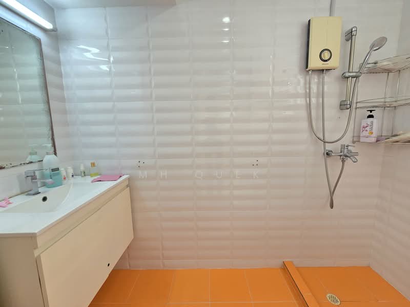 Castle Green, 483 Yio Chu Kang Road, 2 Bedrooms, 947 sqft, Condominium For Rent, by MH Quek, 500094771 - Bathroom - PropertyGuru.com.sg