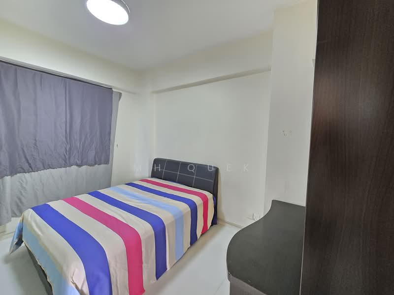 Castle Green, 483 Yio Chu Kang Road, 2 Bedrooms, 947 sqft, Condominium For Rent, by MH Quek, 500094771 - Bedroom - PropertyGuru.com.sg