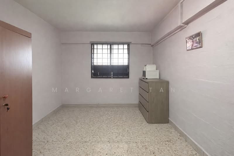 334 Clementi Avenue 2 HDB Flat For Sale at S$ 380,000 | PropertyGuru Singapore - Interior