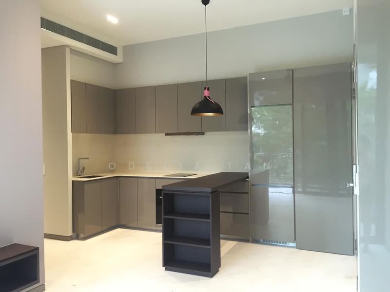 Robin Residences Condominium For Sale at S$ 2,200,000 | PropertyGuru Singapore - Kitchen