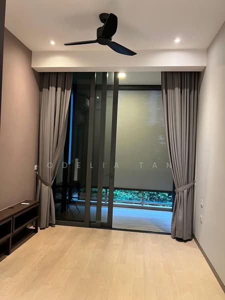 Robin Residences Condominium For Sale at S$ 2,200,000 | PropertyGuru Singapore - Balcony