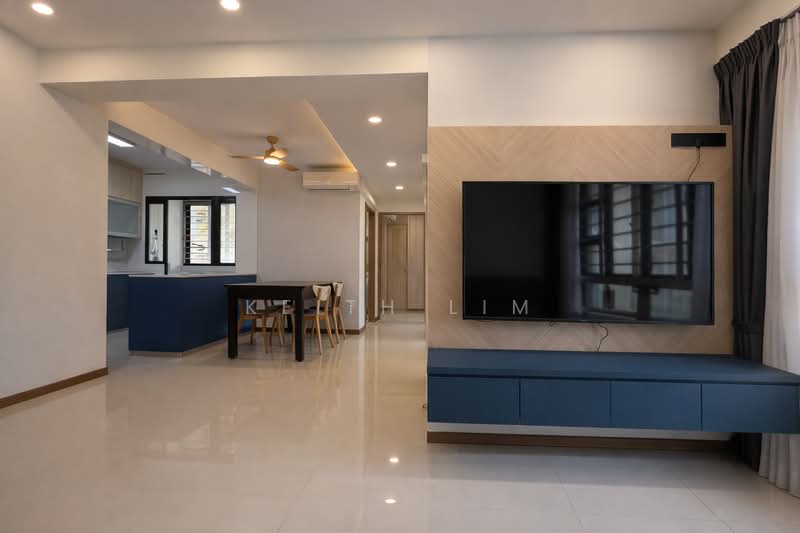 464B Bukit Batok West Avenue 8 HDB Flat For Sale at S$ 630,000 | PropertyGuru Singapore - Living Room