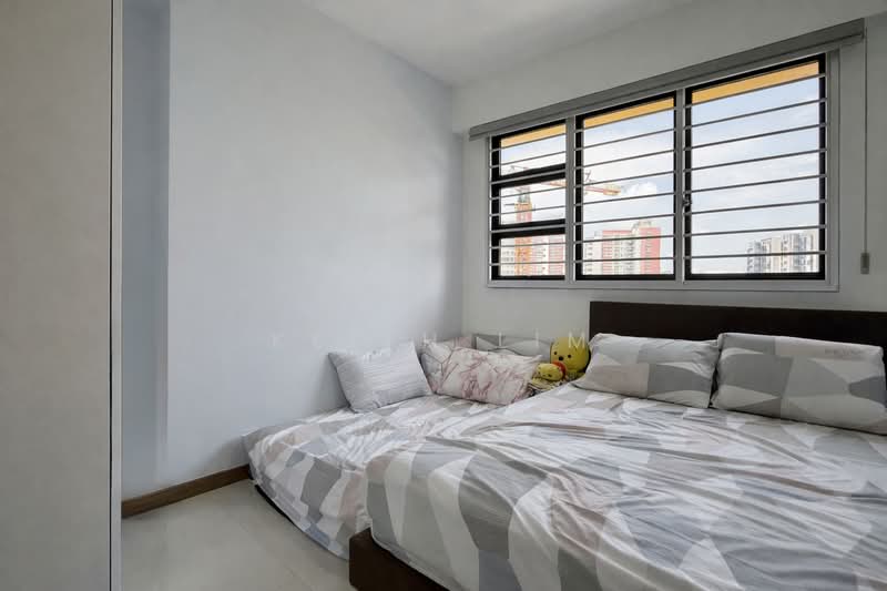 464B Bukit Batok West Avenue 8 HDB Flat For Sale at S$ 630,000 | PropertyGuru Singapore - Bedroom