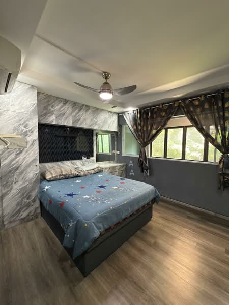 408 Jurong West Street 42 HDB Flat For Sale at S$ 800,000 | PropertyGuru Singapore - Bedroom